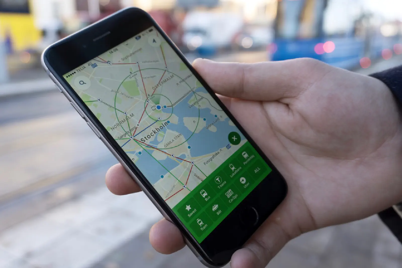 A smartphone with the citymapper app